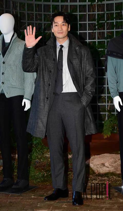 Park Hae-soo — Launch