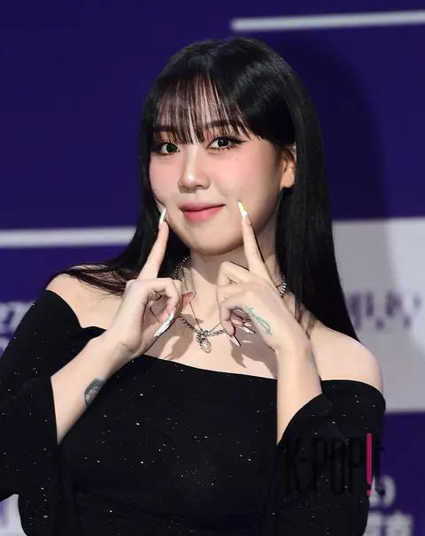 Lee Young-ji — Lee Young-ji Rainbow Production Briefing