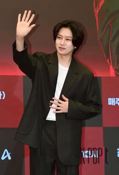 Kim Hee-chul (Super Junior) — Steel Troops W Production Briefing