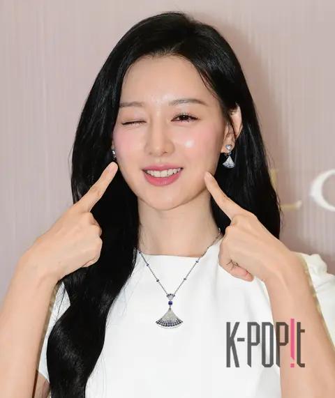 Kim Ji-won — Launch