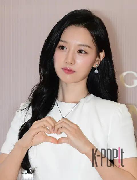 Kim Ji-won — Launch