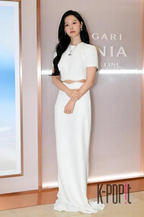 Kim Ji-won — Launch