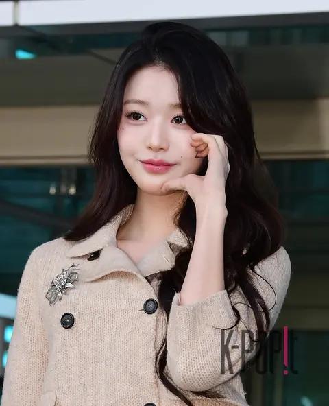 Jang Won-young — Airport