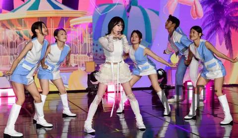 Choi Ye-na — Showcase