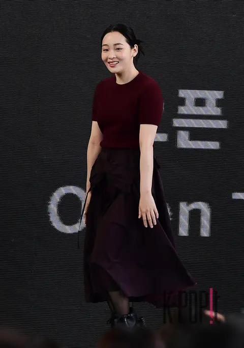 Kim Min-ha — Busan Film Festival Opening Toga