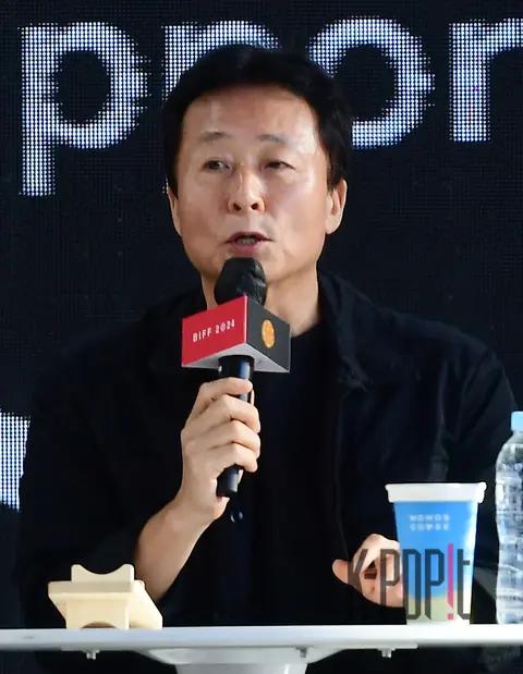 Kim Jong-soo — Busan Film Festival Opening Toga