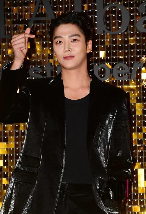 Rowoon — Launch