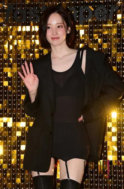 Jeon Jong-seo — Launch