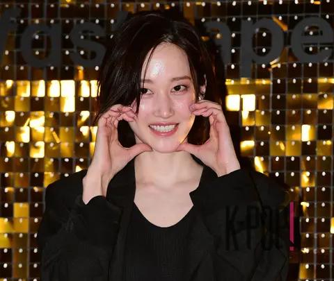 Jeon Jong-seo — Launch