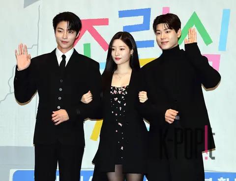 Hwang In-youp, Jung Chae-yeon, Bae Hyun-sung — Modular Family Production Briefing