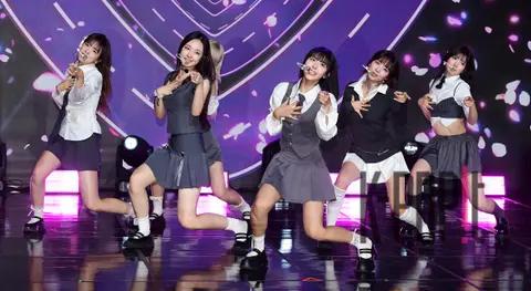 B-WAVE — Showcase