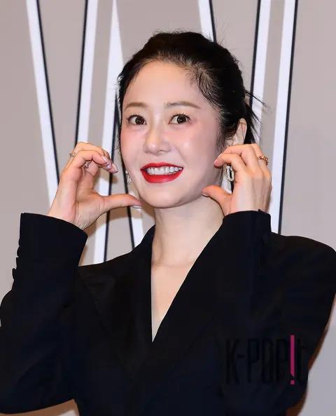 Ko Hyun-jung — Breast Cancer Campaign