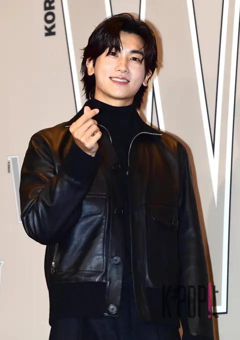 Park Hyungsik — Breast Cancer Campaign