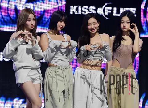 KISS OF LIFE — Showcase