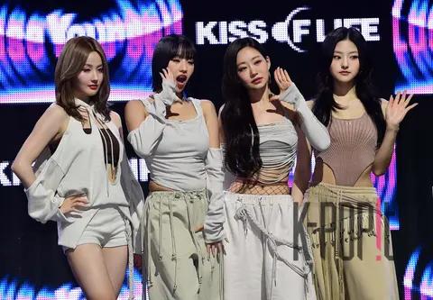 KISS OF LIFE — Showcase
