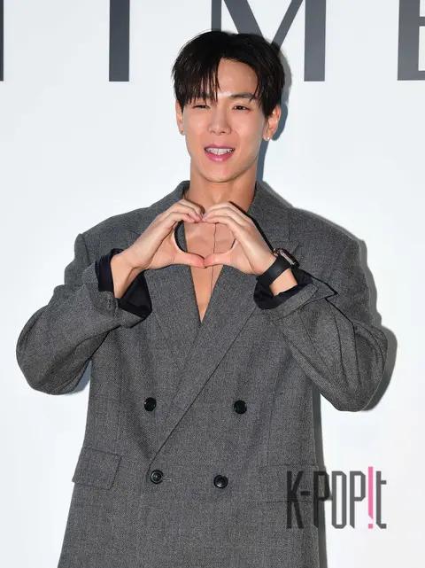 Shownu (MONSTA X) — Launch