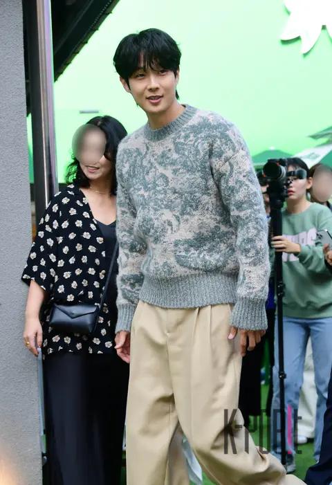 Choi Woo-shik — Launch