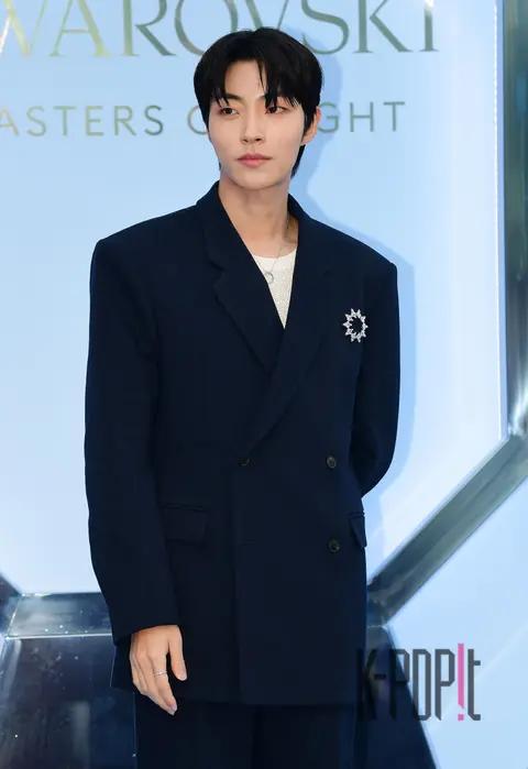 Hwang In-youp — Launch