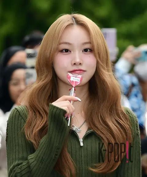 Suhyun (Billlie) — Music Bank Arrival