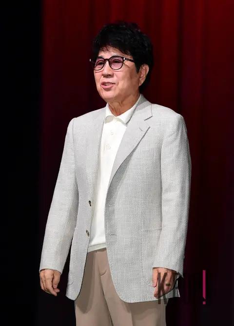 Jo Yong-pil — Press Conference