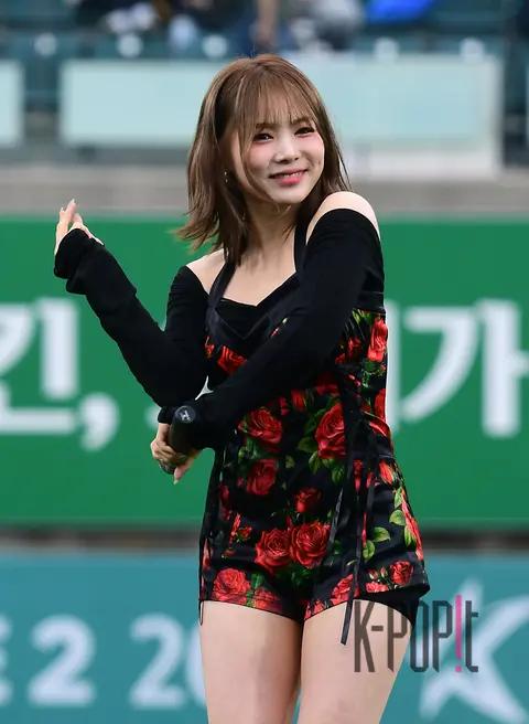 Yoo Soo-hyun — Celebration Performance