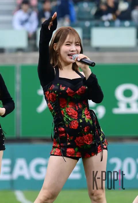 Yoo Soo-hyun — Celebration Performance