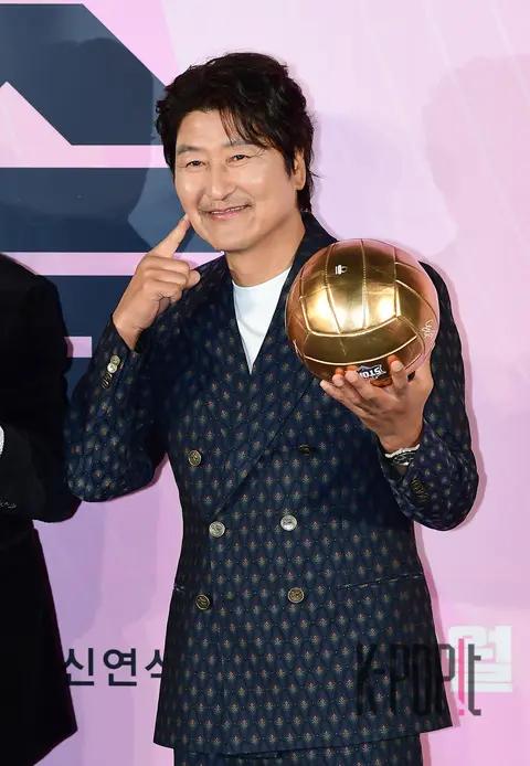 Song Kang-ho — One Win Production Briefing