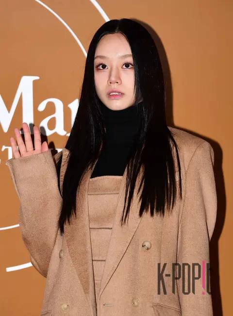 Hye-ri — Launch