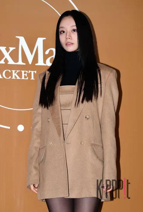 Hye-ri — Launch