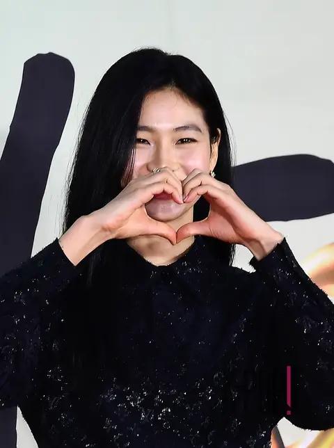 Jung Ho-yeon — Korea Popular Culture and Arts Awards Red Carpet