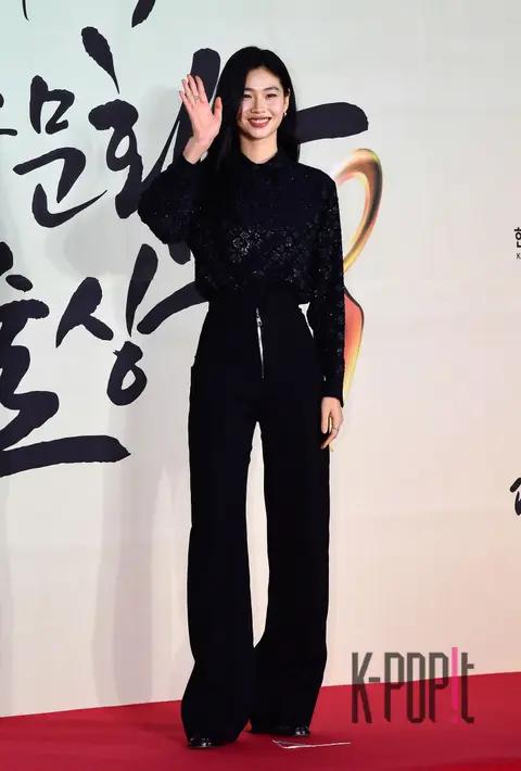 Jung Ho-yeon — Korea Popular Culture and Arts Awards Red Carpet