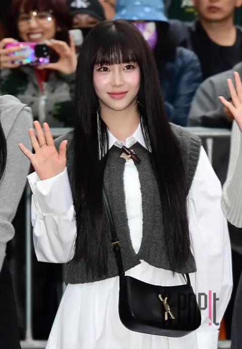 Sumin (STAYC) — Music Bank Arrival