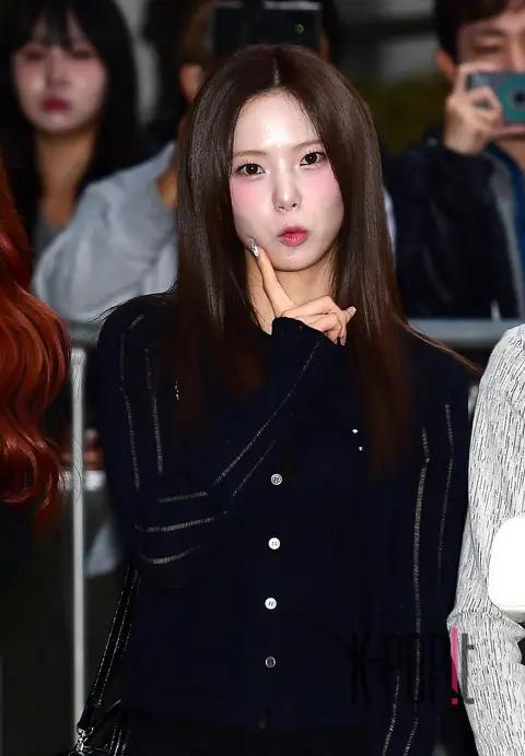Choi Yujin (Kep1er) — Music Bank Arrival