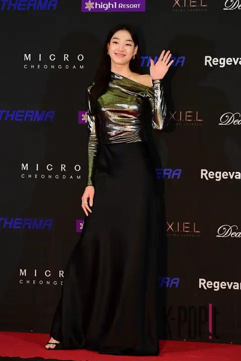 Kim Seulhee — Asia Model Awards Red Carpet — 2024-11-02