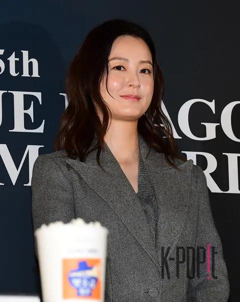 Jung Yu-mi — Blue Dragon Film Awards Handprinting