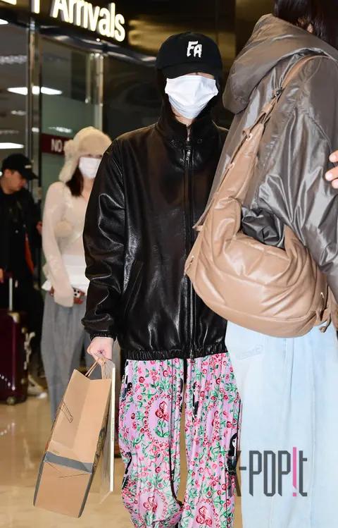 Chaeyoung (TWICE) — Airport