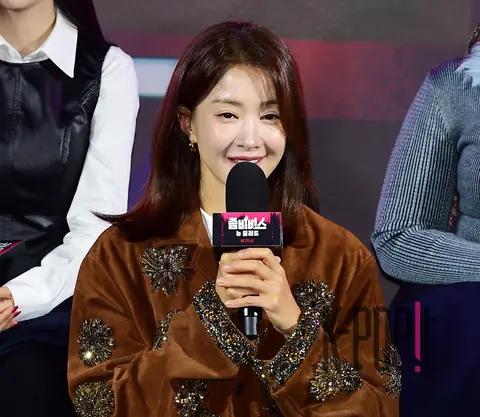 Lee Si-young — Zombie Bus 2 Production Briefing