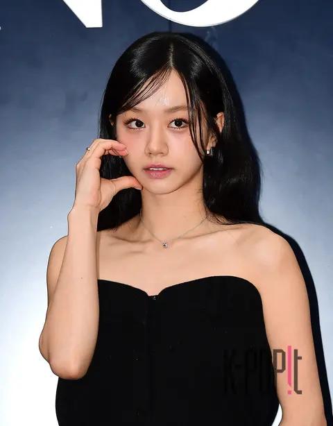 Hye-ri — Launch
