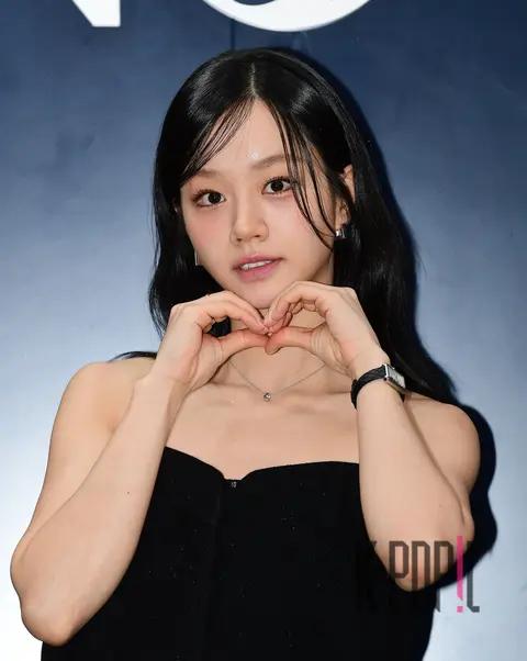 Hye-ri — Launch