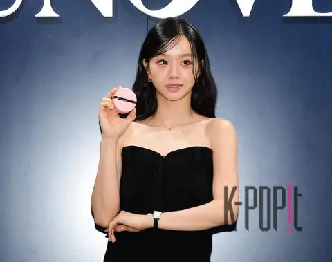 Hye-ri — Launch