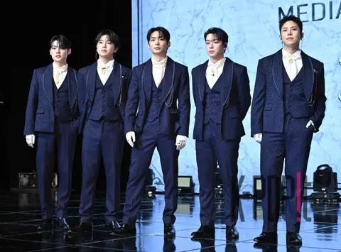 Ace — Showcase