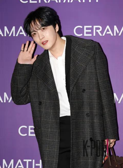 Kim Jae-joong — Launch