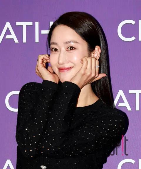 Jeon Hye-bin — Launch