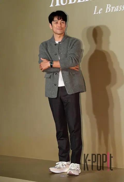 Ji Jin-hee — Launch