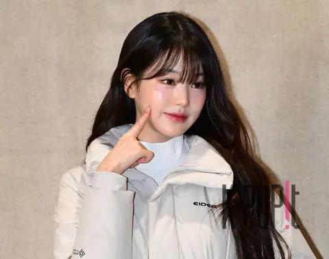 Jang Won-young — Launch