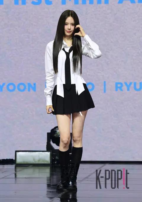 Izuna Bang Ji-min — Showcase