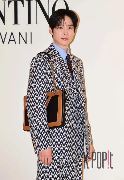 Park Sung-hoon — Launch