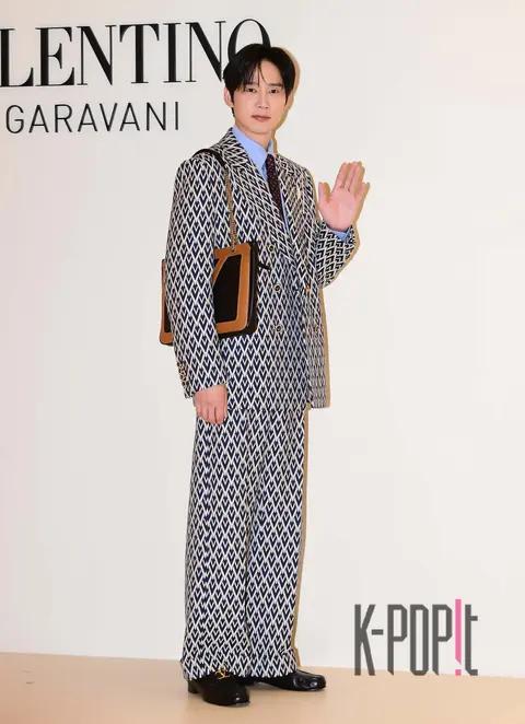 Park Sung-hoon — Launch
