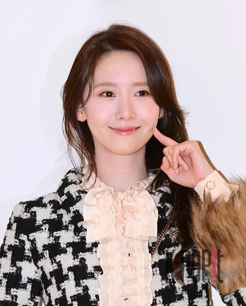 YoonA (Girls' Generation) — Launch