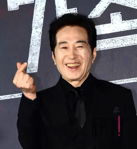 Baek Yoon-sik — Family Plan Production Briefing